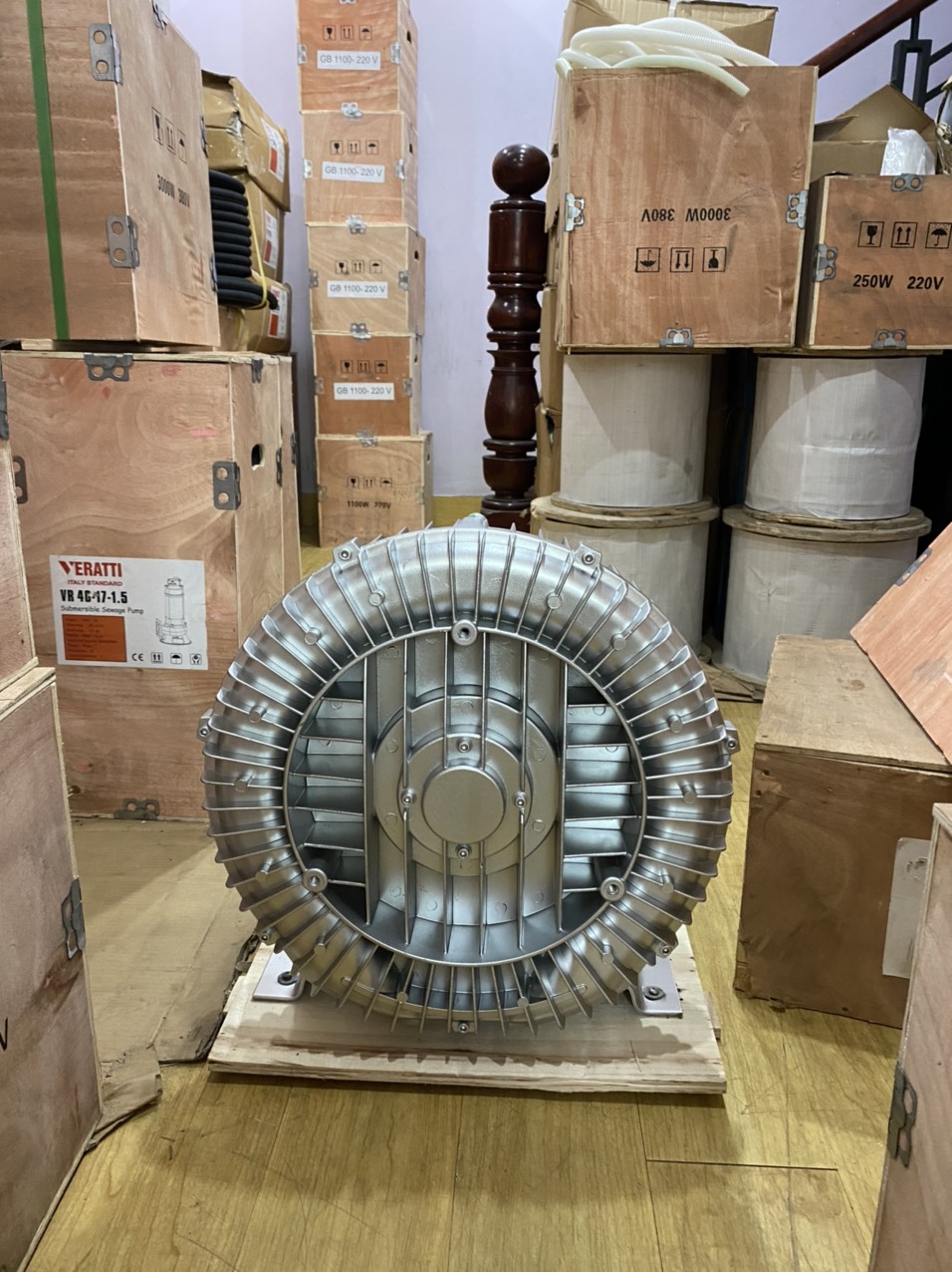 Máy thổi khí con sò là gì? Cấu tạo, ứng dụng của máy thổi khí con sò? 20 con so 1